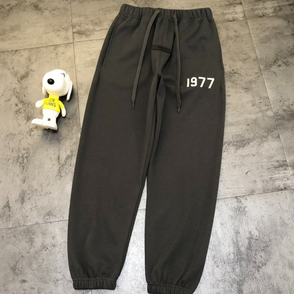 Fear of God ESSENTIALS Flocking Digital Print 1977 Sweatpants